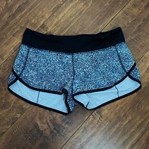 Lululemon Speed Run shorts Size 6